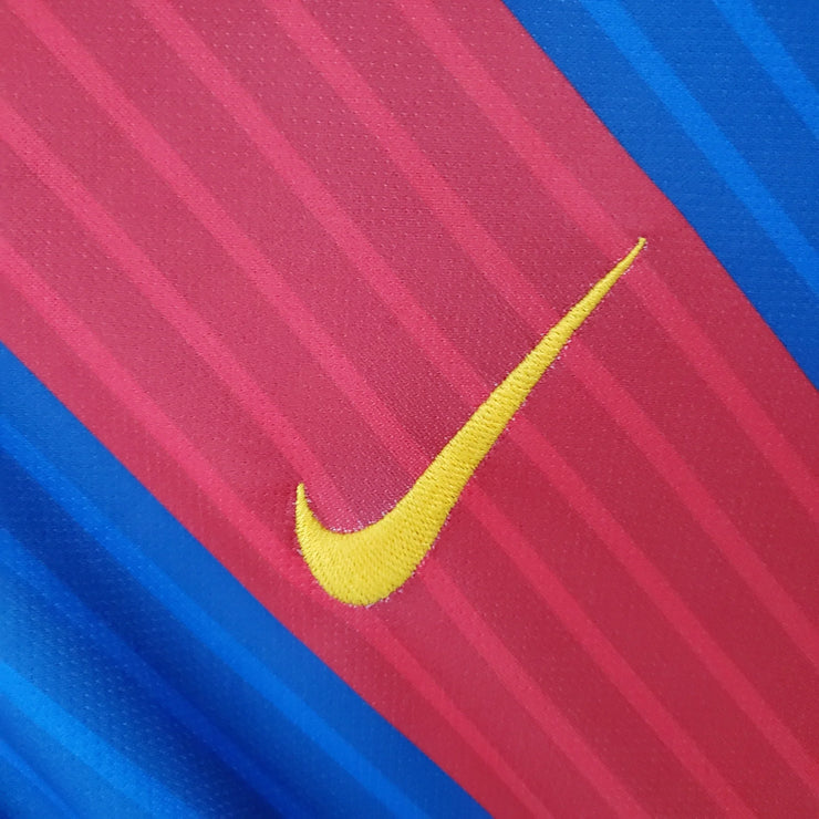 BARCELONA 2016–2017 HEMMATRÖJA