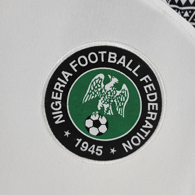 Nigeria 2022 BORTATRÖJA