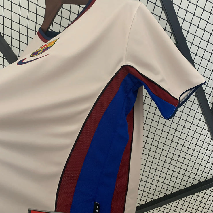 BARCELONA 1998–1999 BORTATRÖJA